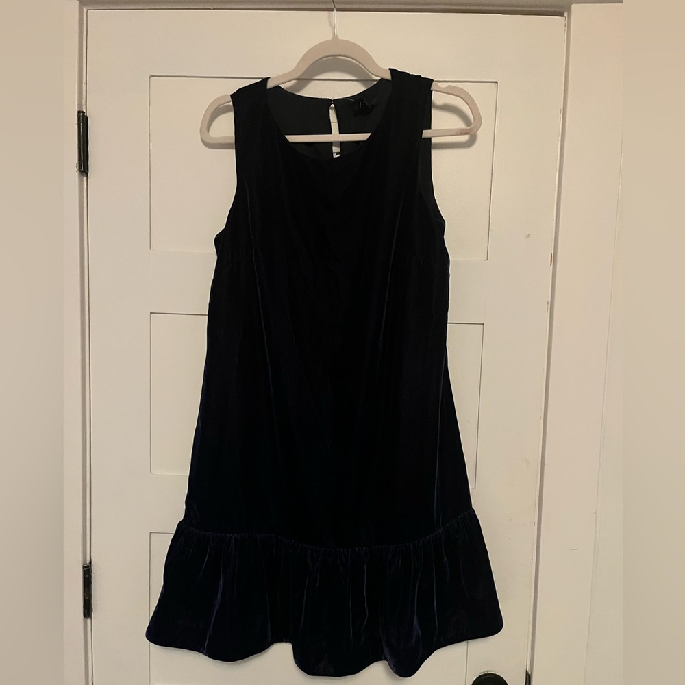 J Crew Velvet Sleeveless Ruffle Bottom Dress Sz 8